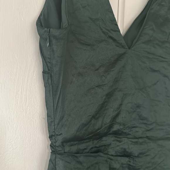 Nicole Miller Ruched Green Dress, size 8 - Picture 5 of 10